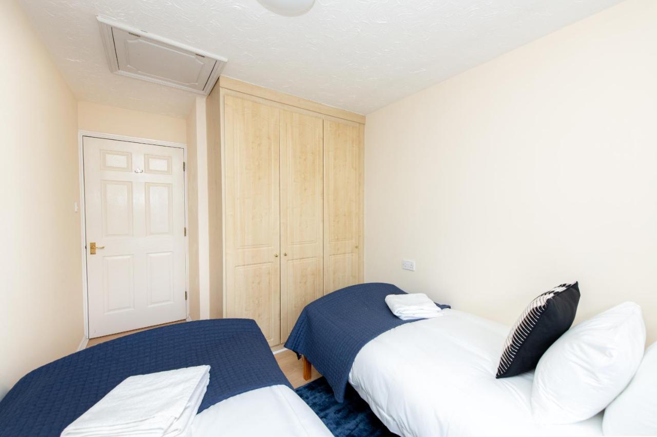 Escape The Matrix - 2 Bed Flat In City Centre With Free Parking Southampton Zewnętrze zdjęcie