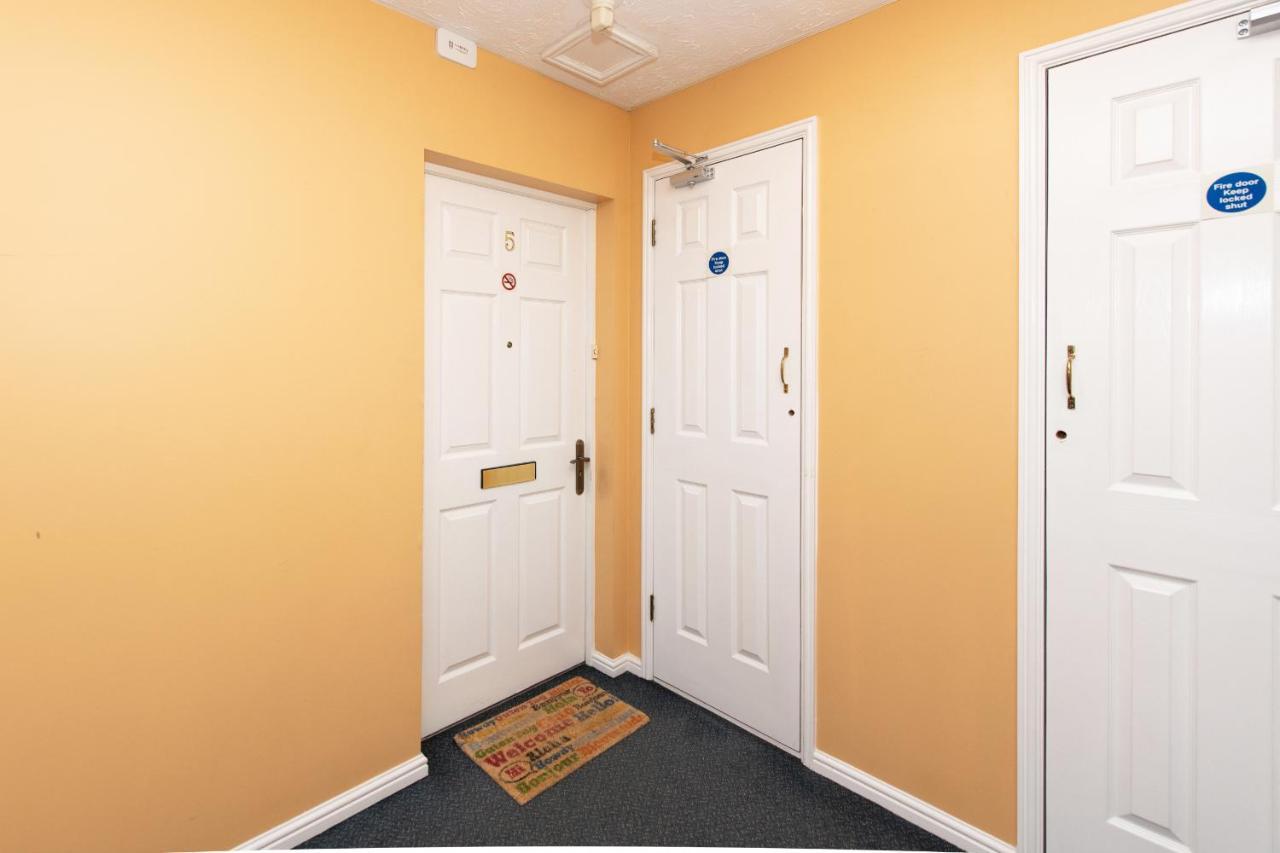 Escape The Matrix - 2 Bed Flat In City Centre With Free Parking Southampton Zewnętrze zdjęcie